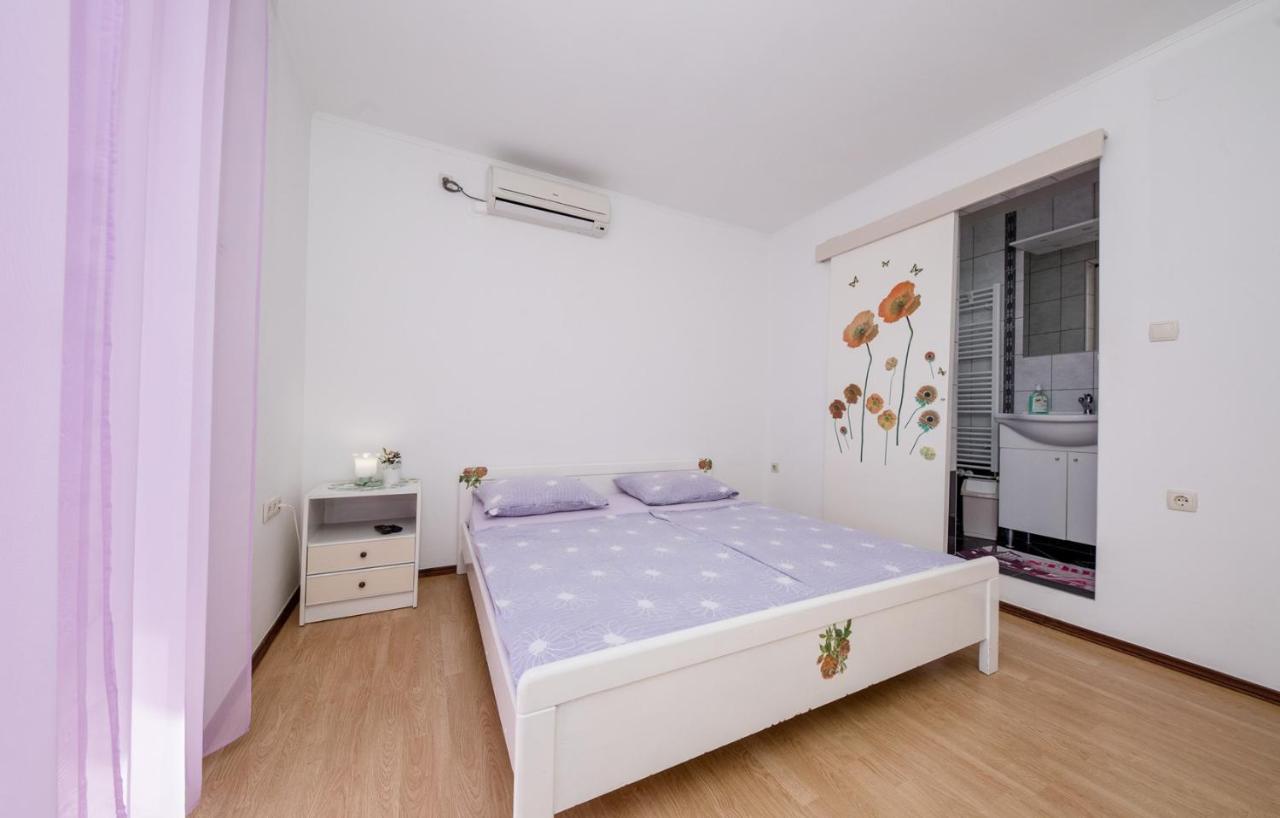 Apartments Makaus Супетарска-Драга Экстерьер фото